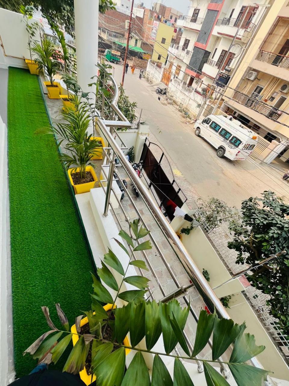 Log Inn Banaras Varanasi Exterior photo